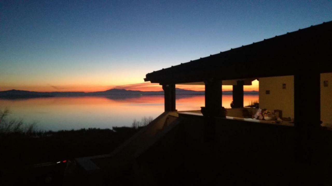 B&B Torre Del Lago Trasimeno Passignano sul Trasimeno Extérieur photo